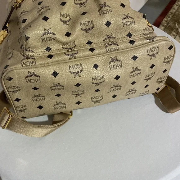 MCM backpack - Picture 3 of 12